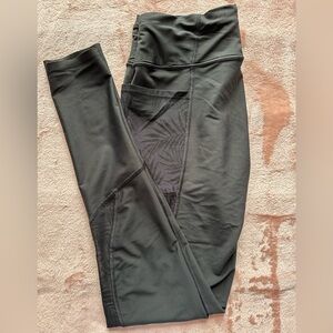 VICTORIA’S SPORT leggings mesh palm tropical detail pockets sheer